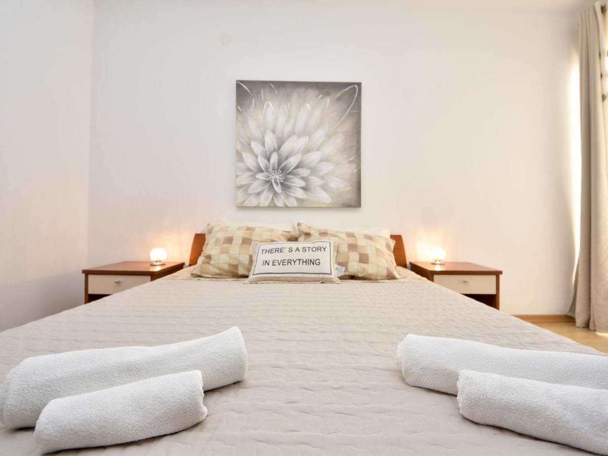 Silvija-3 By Interhome Vir