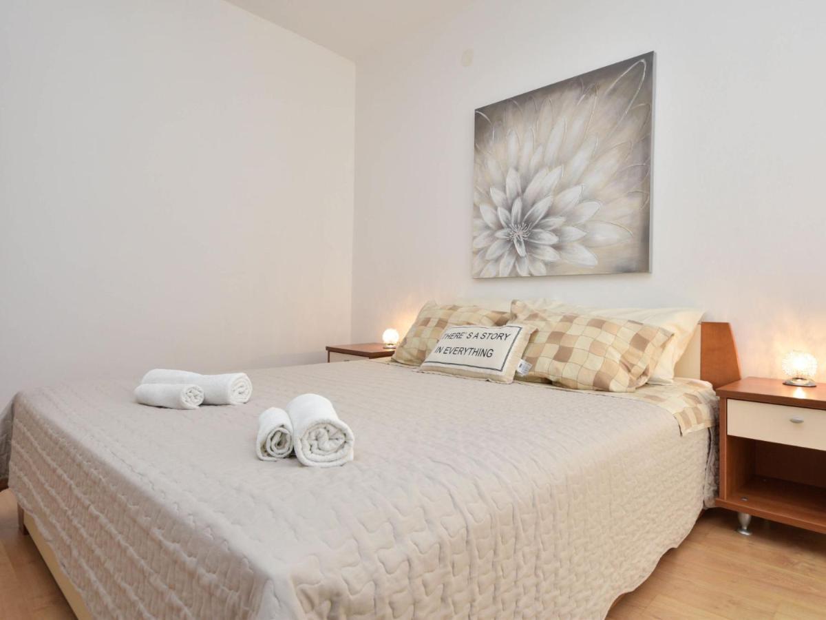 Apartment Silvija-3 By Interhome